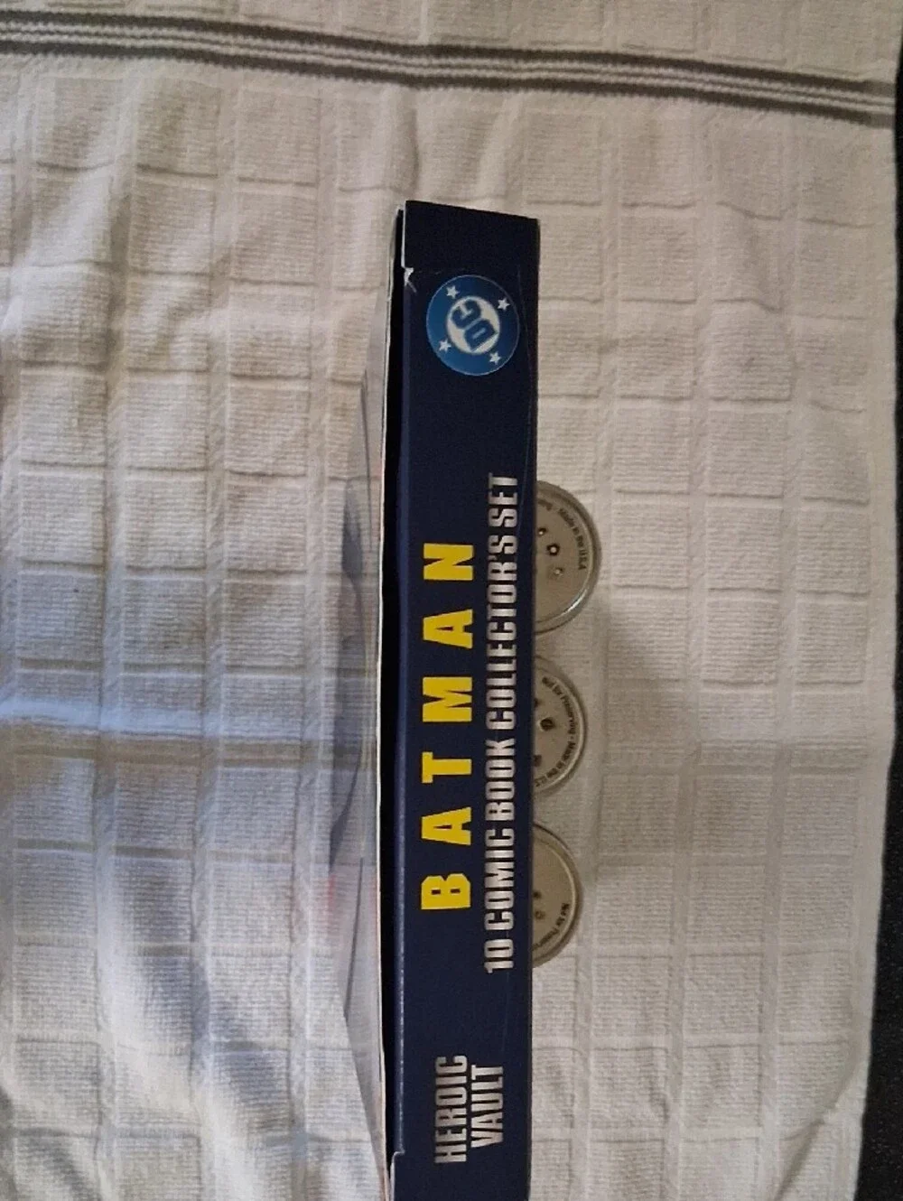 DC Comics Batman Collector's Vault - Blue, Yellow, Black/10 Comics